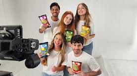 הקמפיין החדש של מותג החטיפים POOF, צילום: גיא בורנשטיין